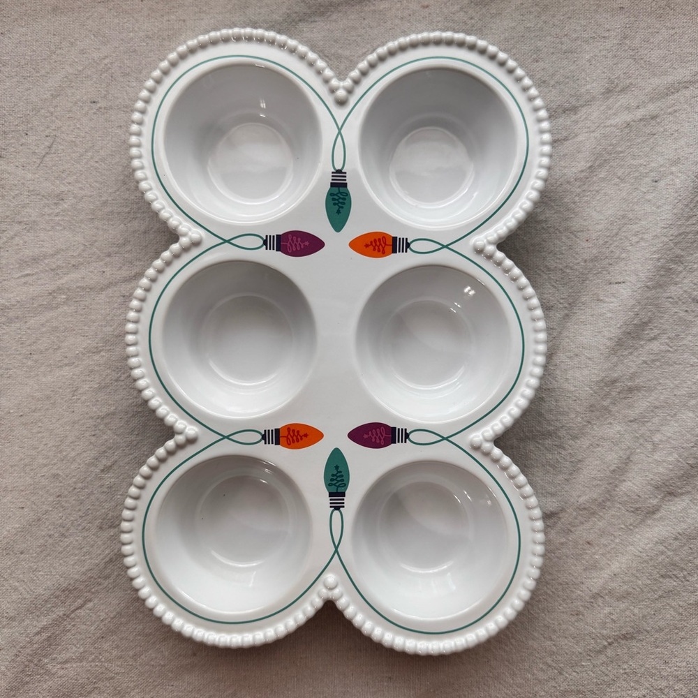 Destination Holiday Christmas Lights Ceramic 6 Cavity Muffin Pan